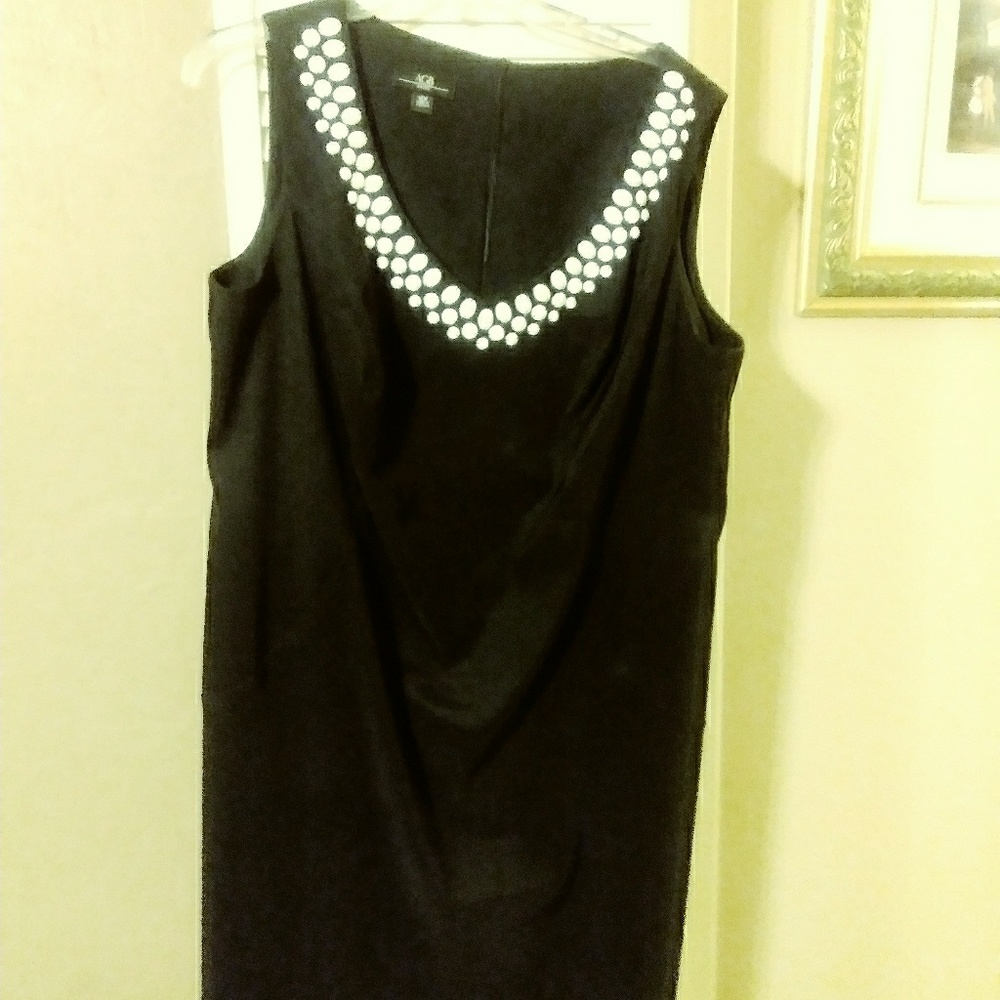 Dress with white beads